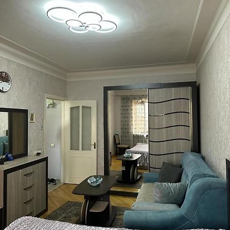 Yerevan Nice Apartment With Balcony For Rent Esterno foto